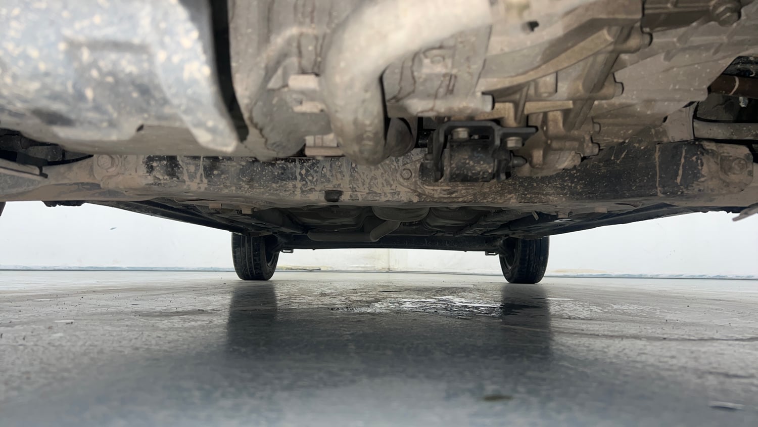 Used 2018 Hyundai Grand i10 Sportz (O) U2 1.2 CRDi Diesel Manual extra FRONT LEFT UNDERBODY VIEW