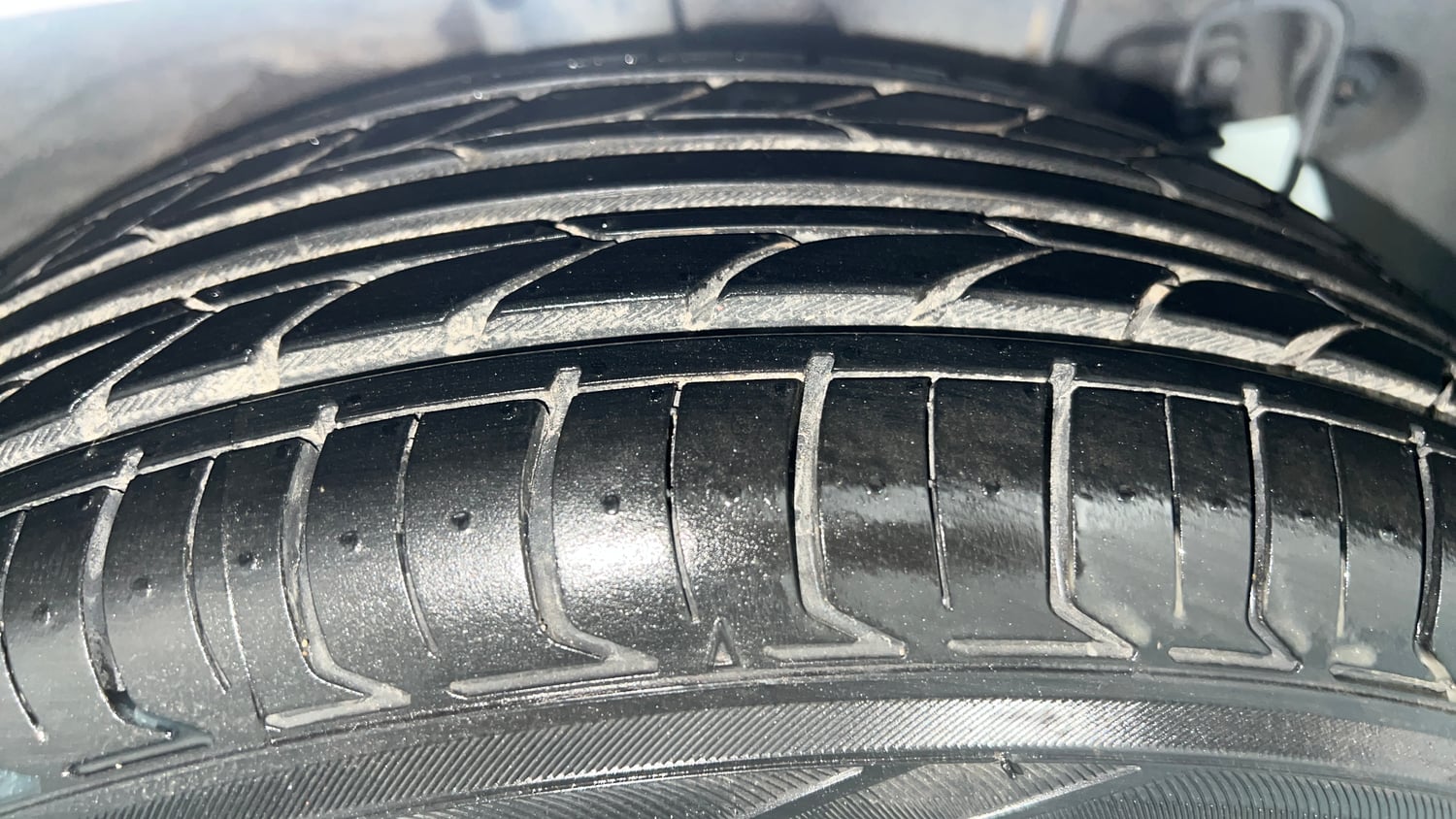 Used 2014 Hyundai Xcent S 1.2 Petrol Manual tyres LEFT REAR TYRE TREAD VIEW