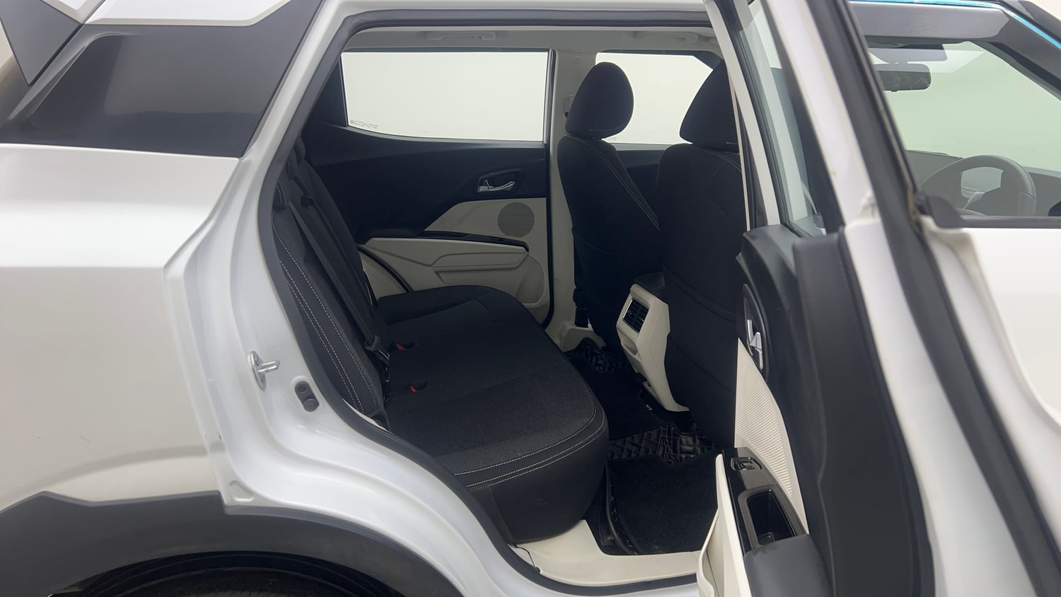Used 2024 Mahindra XUV 3XO AX5 1.5 Diesel Diesel Manual interior RIGHT SIDE REAR DOOR CABIN VIEW