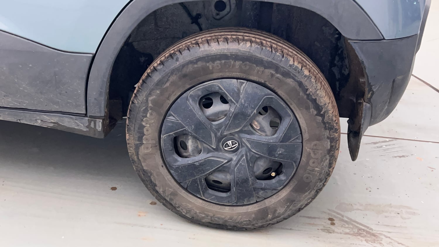 Used 2023 Tata Punch Adventure AMT Petrol Automatic tyres LEFT REAR TYRE RIM VIEW