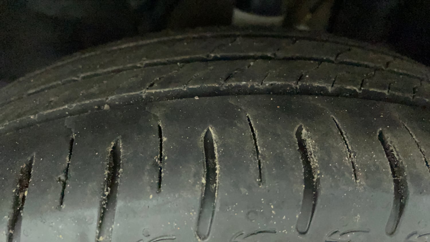 Used 2024 Tata Altroz XZ Plus (S) Dark Edition Petrol Manual tyres LEFT FRONT TYRE TREAD VIEW