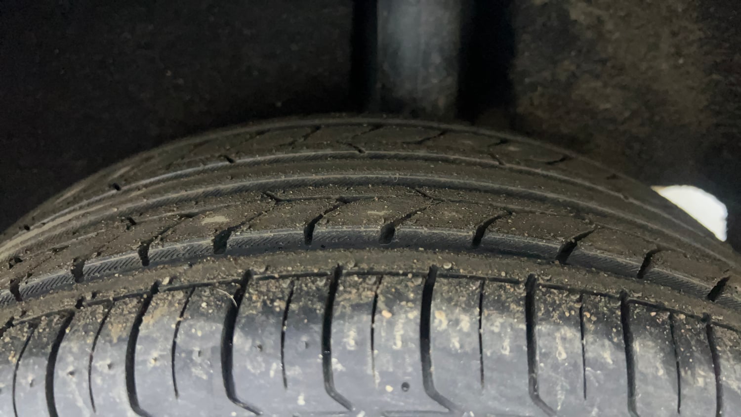 Used 2018 Maruti Suzuki Baleno Alpha 1.2 Petrol Manual tyres LEFT REAR TYRE TREAD VIEW