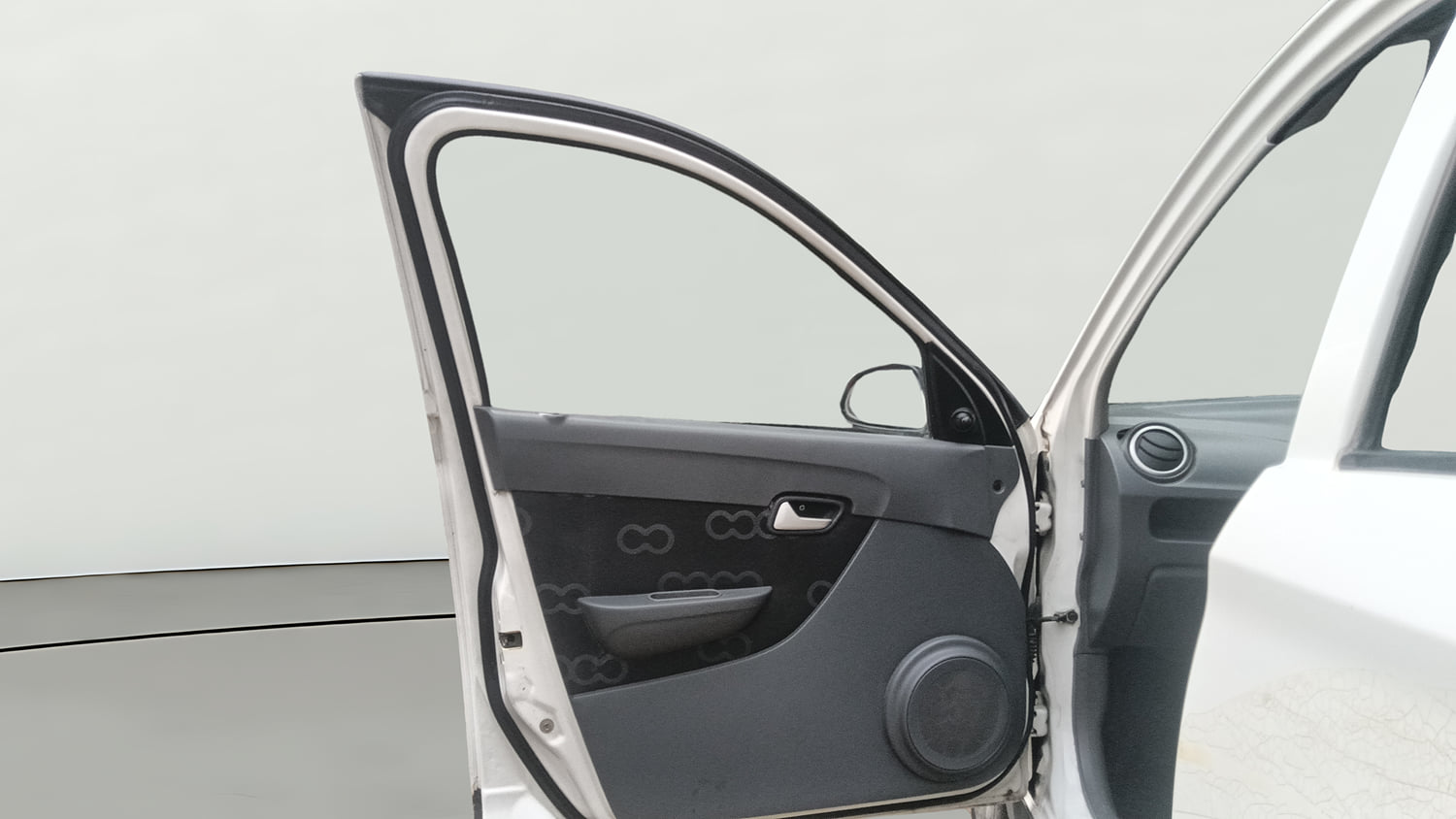Used 2014 Maruti Suzuki Alto 800 Lxi Petrol Manual interior LEFT FRONT DOOR OPEN VIEW