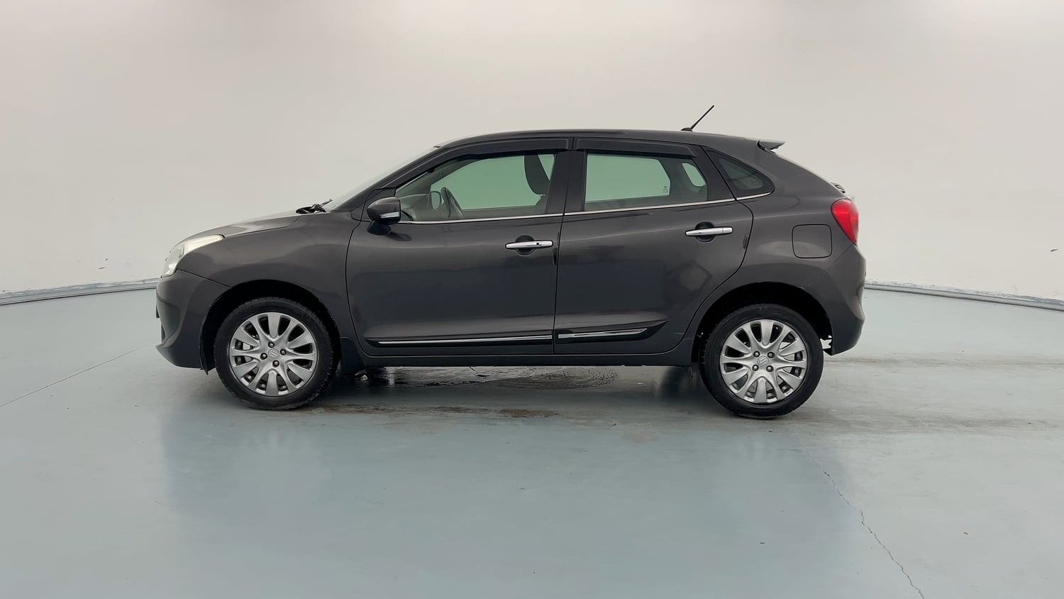 Used 2017 Maruti Suzuki Baleno Zeta 1.2 Petrol Manual exterior LEFT SIDE VIEW