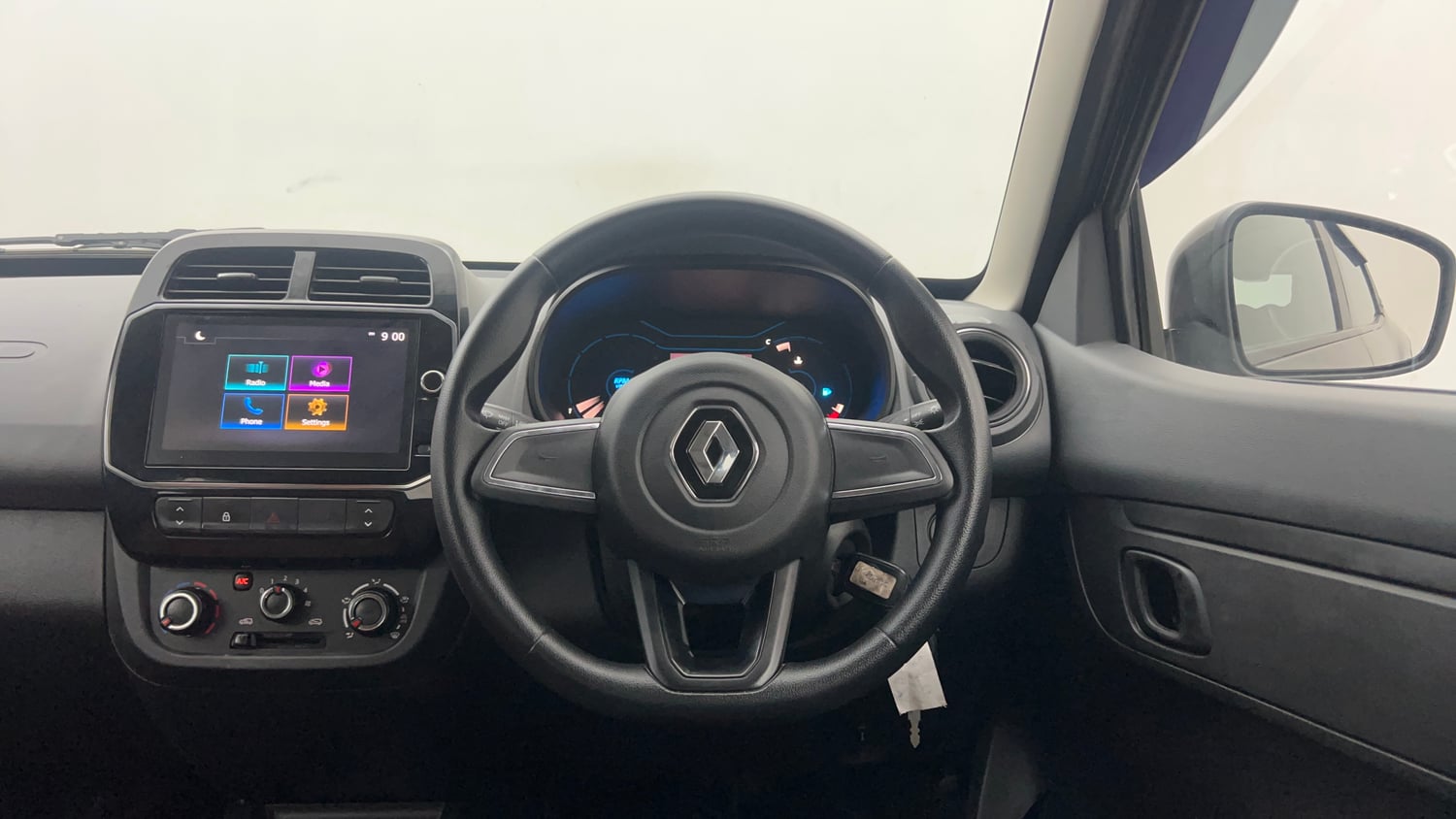 Used 2022 Renault Kwid RXT 1.0 AMT Opt Petrol Automatic interior STEERING VIEW