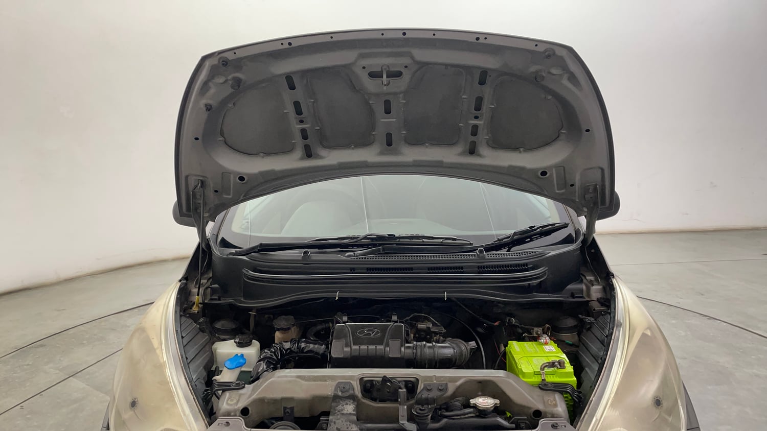 Used 2013 Hyundai Eon Magna Petrol Manual engine ENGINE & BONNET OPEN FRONT VIEW
