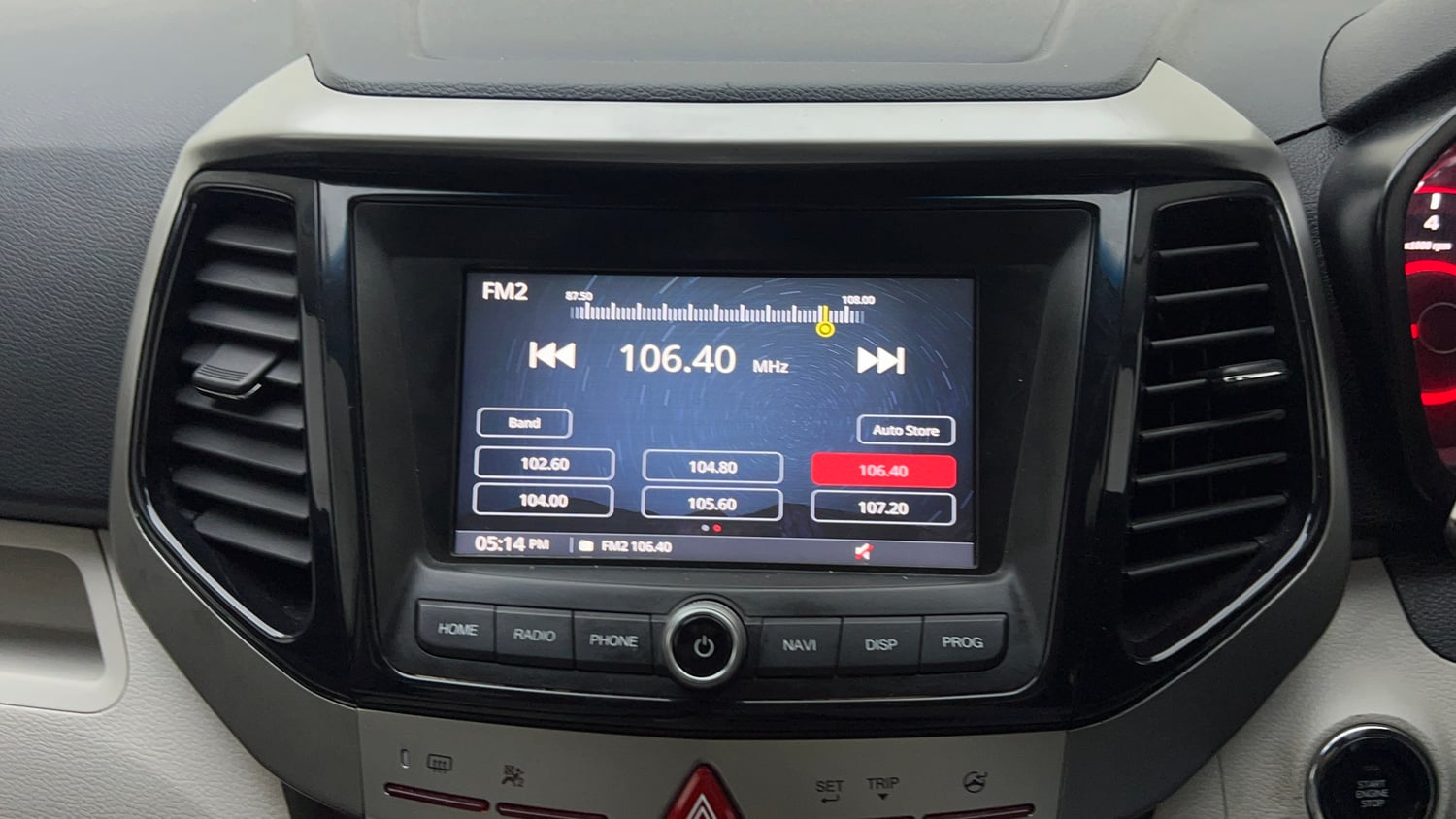 Used 2022 Mahindra XUV 300 W8 1.2 Petrol Petrol Manual top_features Integrated (in-dash) music system