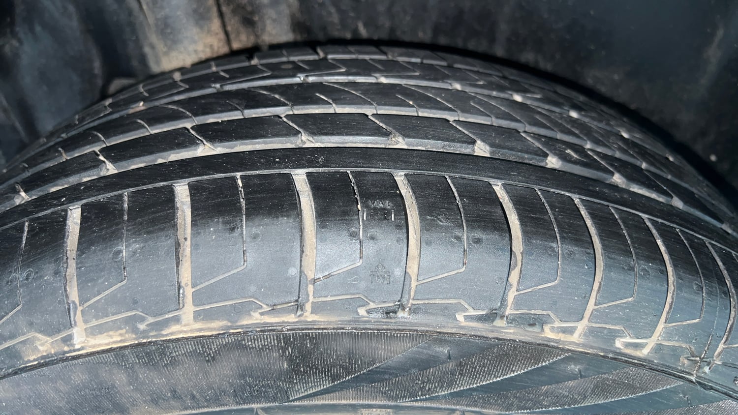 Used 2025 Maruti Suzuki Grand Vitara Delta Smart Hybrid Petrol Manual tyres RIGHT REAR TYRE TREAD VIEW