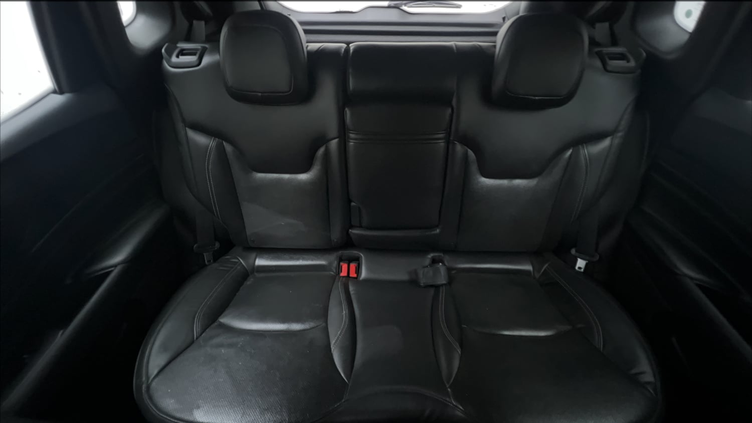 Used 2022 Jeep Compass Model S (O) 1.4 Petrol DCT Petrol Automatic interior REAR SEAT CONDITION VIEW