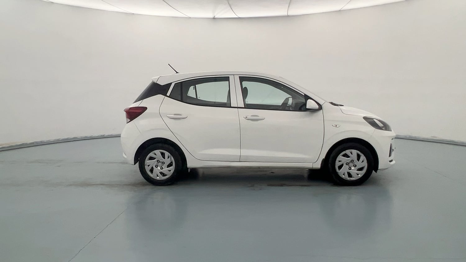 Used 2023 Hyundai Grand i10 Nios Magna 1.2 Kappa VTVT Petrol Manual exterior RIGHT SIDE VIEW