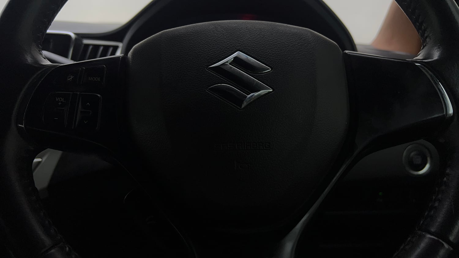 Used 2016 Maruti Suzuki Baleno Alpha 1.2 Petrol Manual top_features Airbags