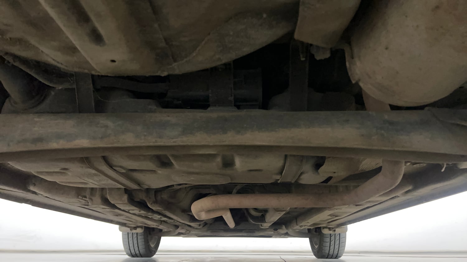 Used 2020 Hyundai Elite i20 Asta 1.2 (O) Petrol Manual extra REAR UNDERBODY VIEW (TAKEN FROM REAR)
