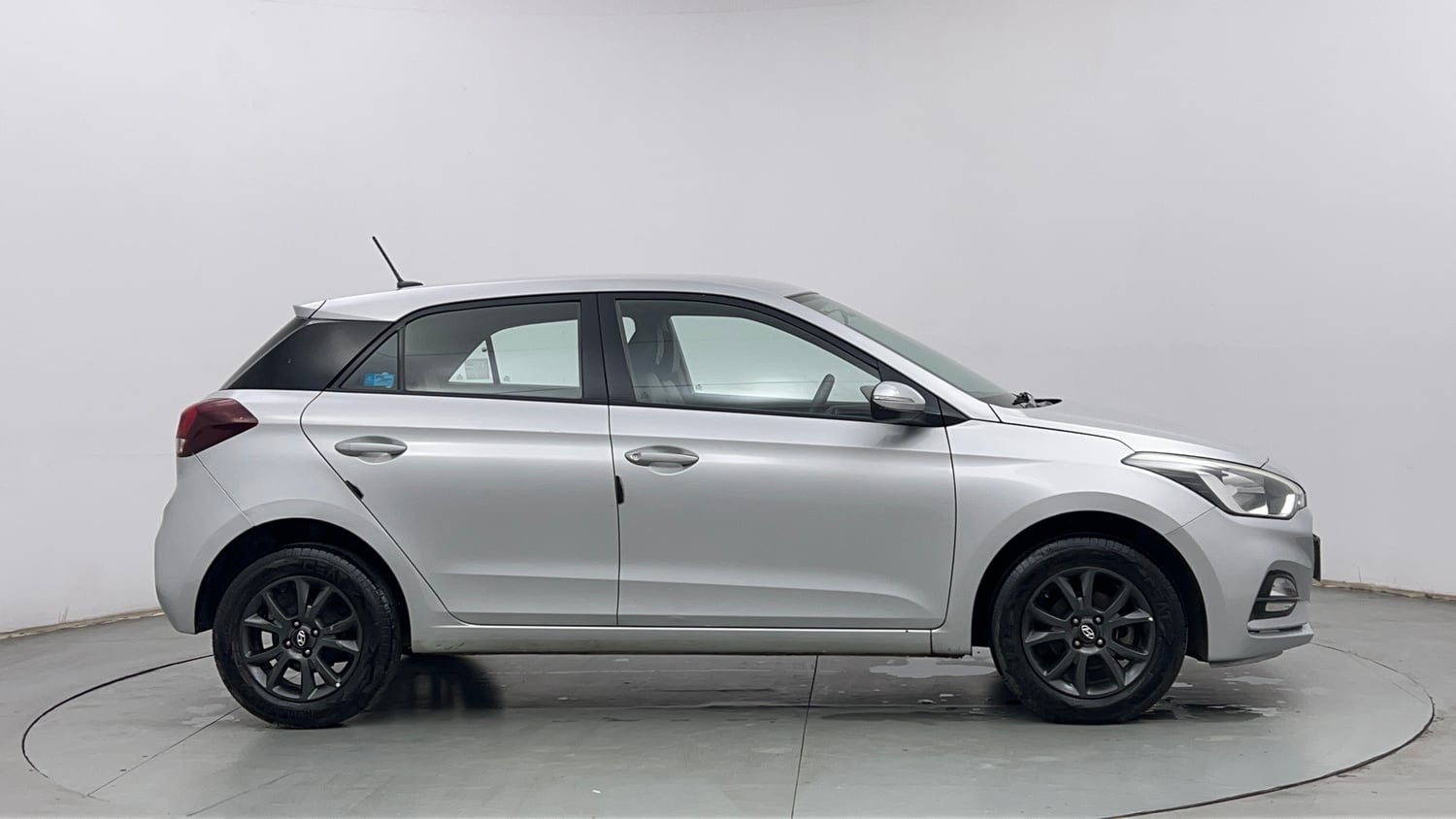 Used 2018 Hyundai Elite i20 Asta 1.2 Petrol Manual exterior RIGHT SIDE VIEW