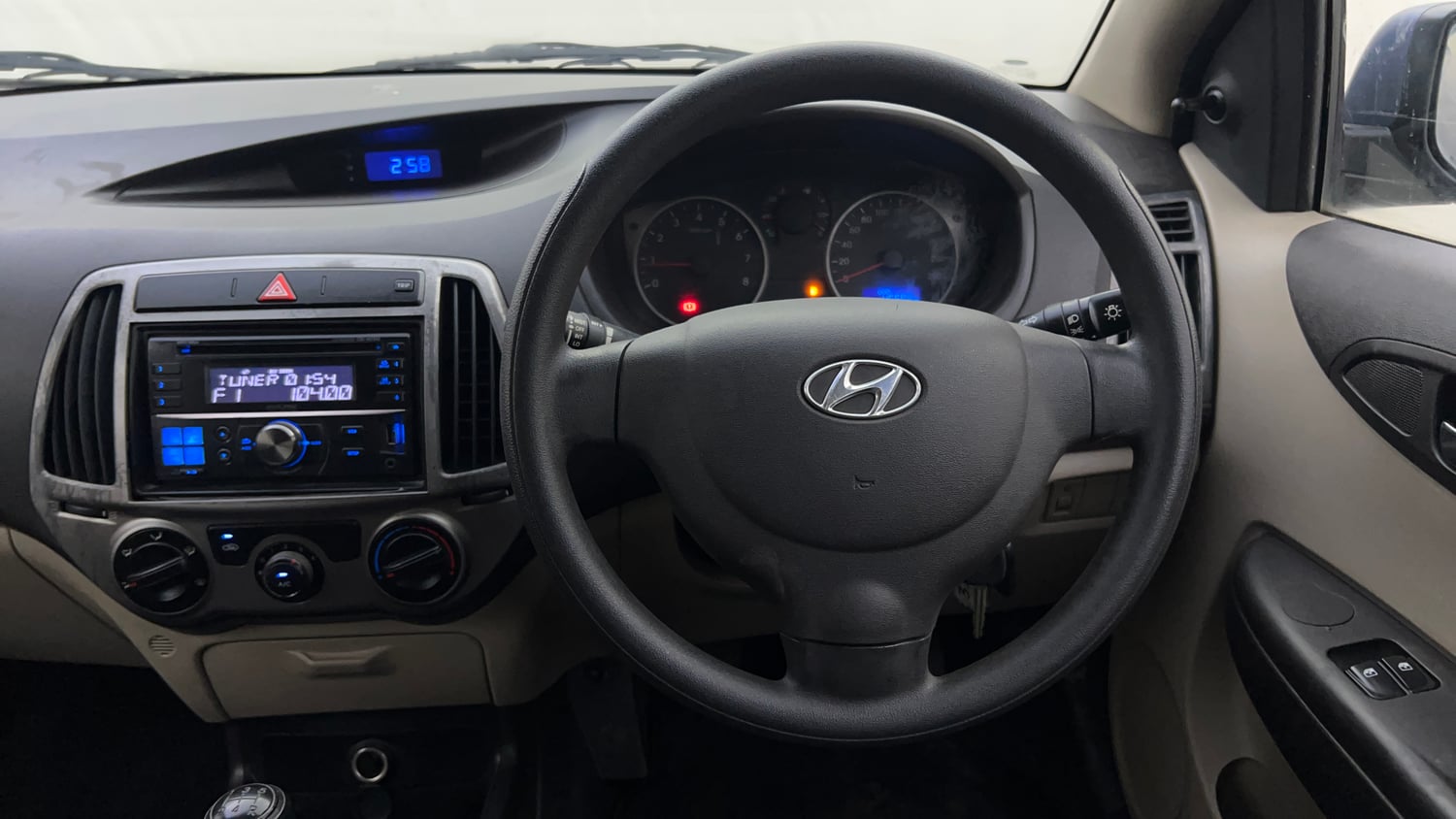 Used 2013 Hyundai i20 Era 1.2 Petrol Manual interior STEERING VIEW