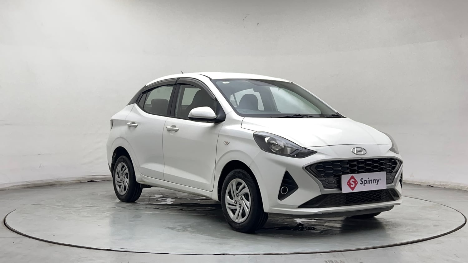 Used 2021 Hyundai Aura S 1.2 CNG Cng Manual exterior RIGHT FRONT CORNER VIEW