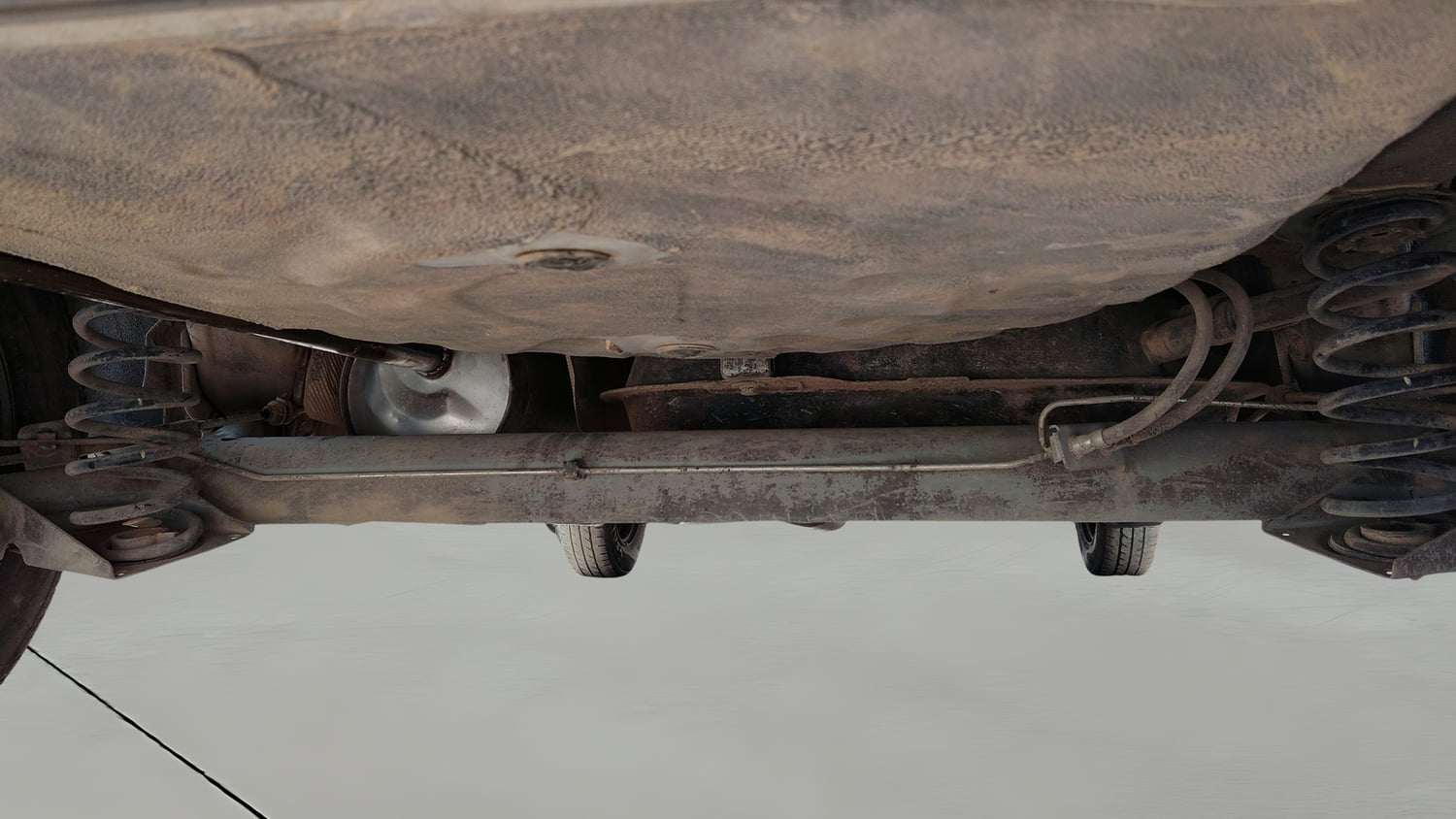Used 2018 Renault Kwid 1.0 RXT Petrol Manual extra REAR UNDERBODY VIEW (TAKEN FROM REAR)