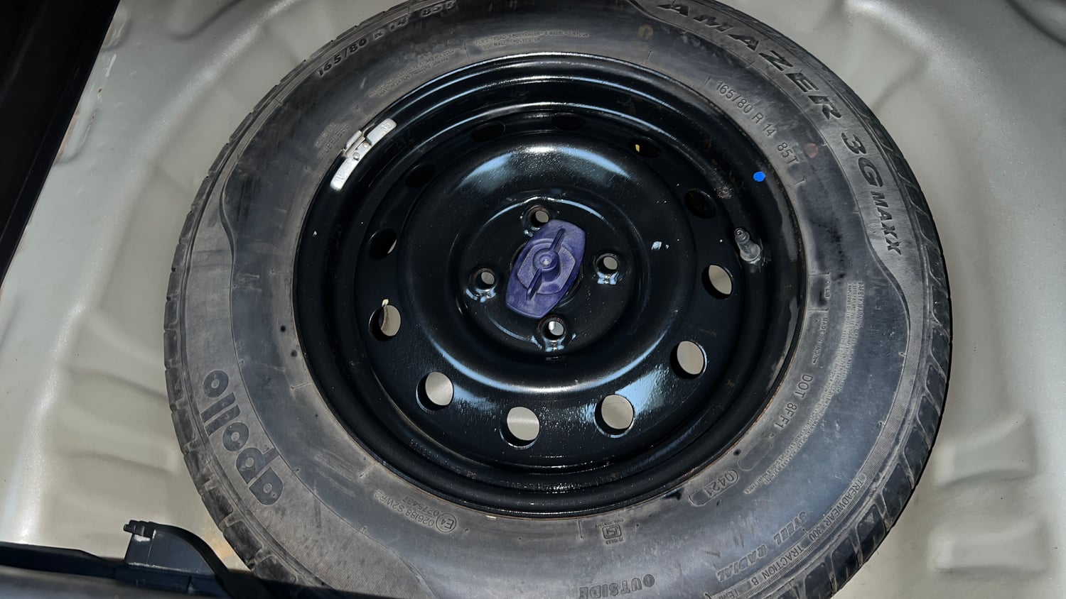 Used 2021 Maruti Suzuki Swift VXi Petrol Manual tyres SPARE TYRE VIEW