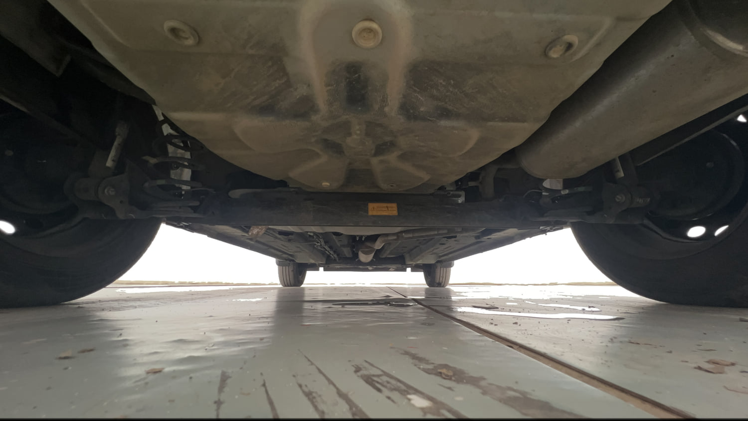 Used 2025 Tata Punch Adventure Plus Petrol Manual extra REAR UNDERBODY VIEW (TAKEN FROM REAR)