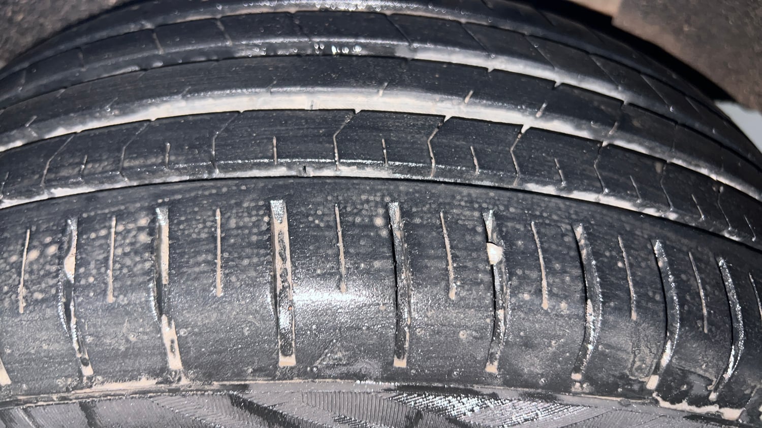 Used 2021 Maruti Suzuki Baleno Alpha Automatic Petrol Automatic tyres LEFT REAR TYRE TREAD VIEW