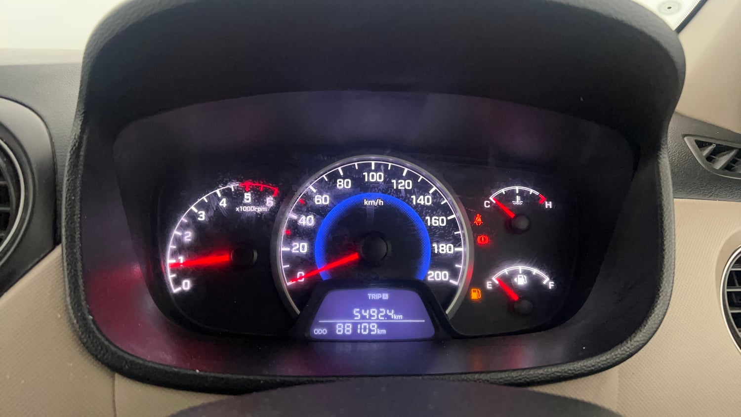 Used 2018 Hyundai Grand i10 Sportz (O) U2 1.2 CRDi Diesel Manual interior CLUSTERMETER VIEW