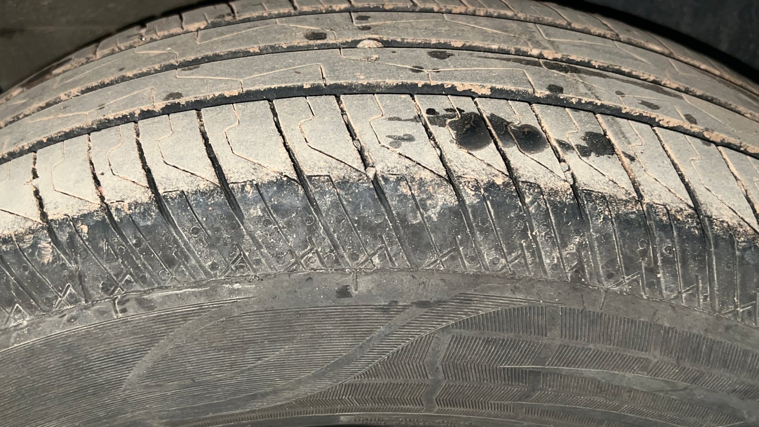Used 2025 Tata Punch Adventure Plus Petrol Manual tyres LEFT REAR TYRE TREAD VIEW