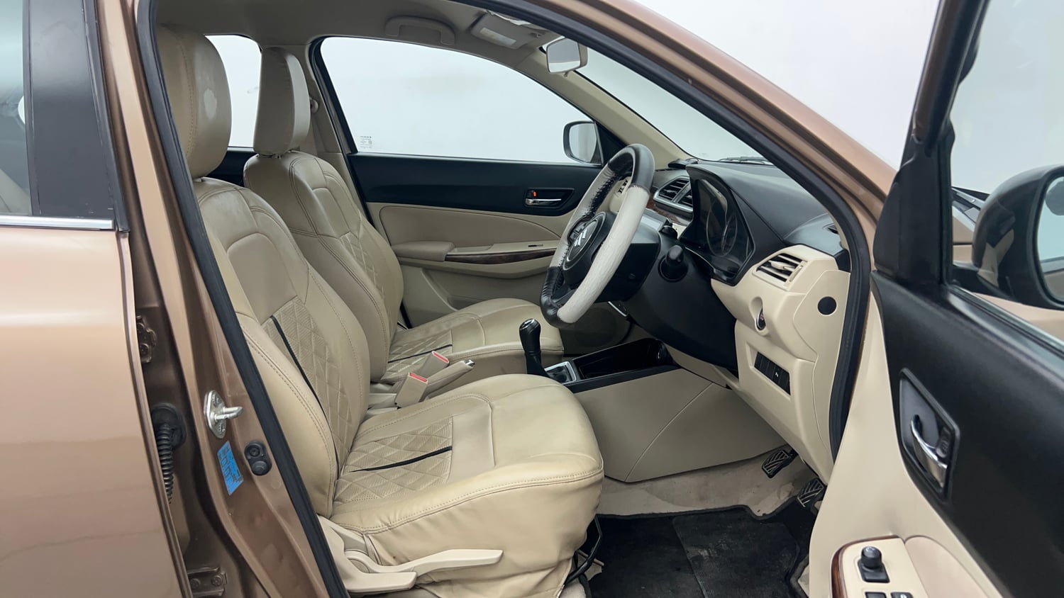 Used 2017 Maruti Suzuki Dzire ZXi Petrol Manual interior RIGHT SIDE FRONT DOOR CABIN VIEW