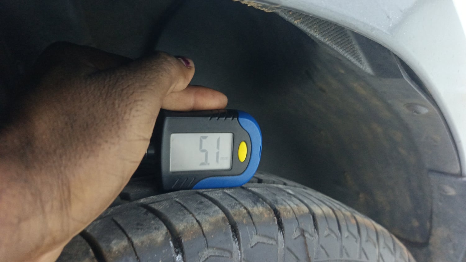 Used 2018 Hyundai Elite i20 Sportz 1.2 Petrol Manual tyres LEFT REAR TYRE TREAD VIEW