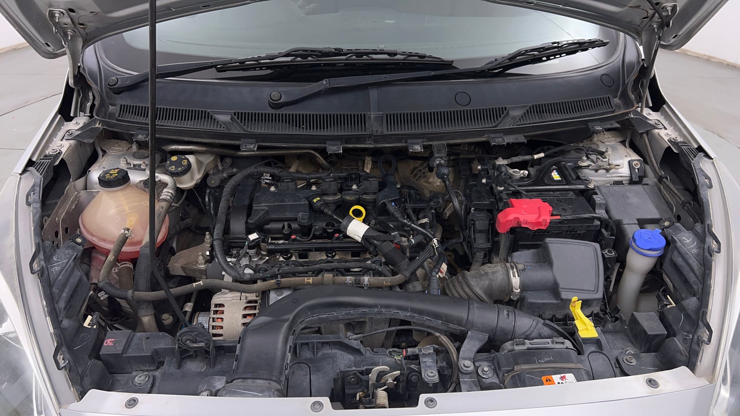 Used 2020 Ford Freestyle Titanium Plus 1.2 Ti-VCT Petrol Manual engine ENGINE & BONNET OPEN FRONT VIEW