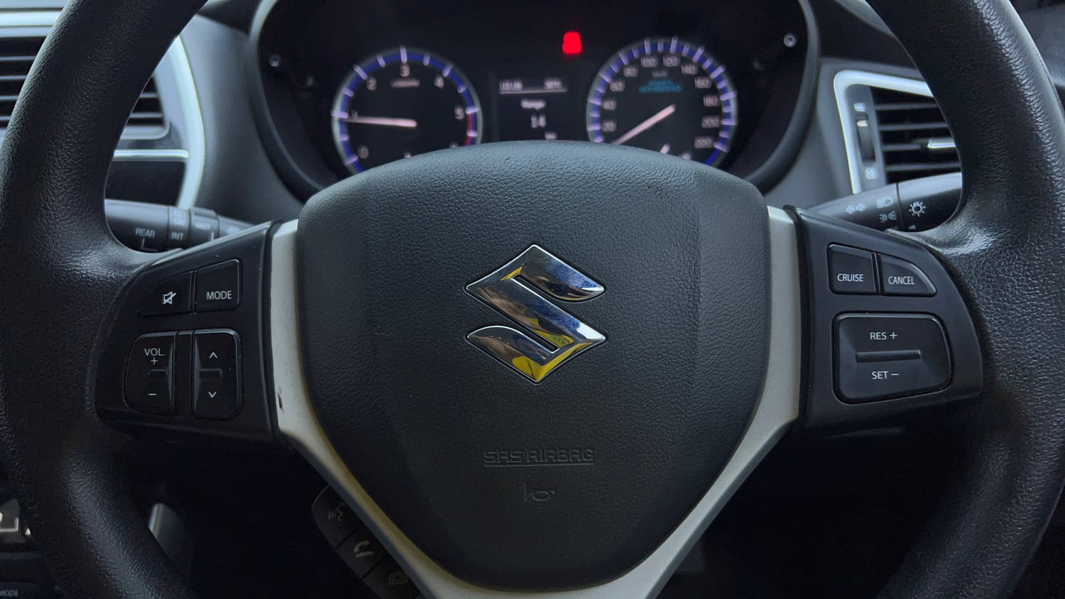 Used 2018 Maruti Suzuki S-Cross Zeta 1.3 Diesel Manual top_features Airbags