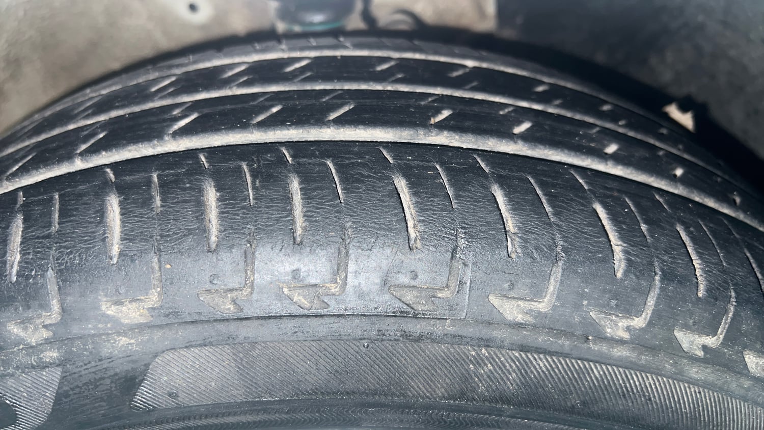 Used 2022 Maruti Suzuki Ignis Sigma 1.2 MT Petrol Manual tyres RIGHT FRONT TYRE TREAD VIEW
