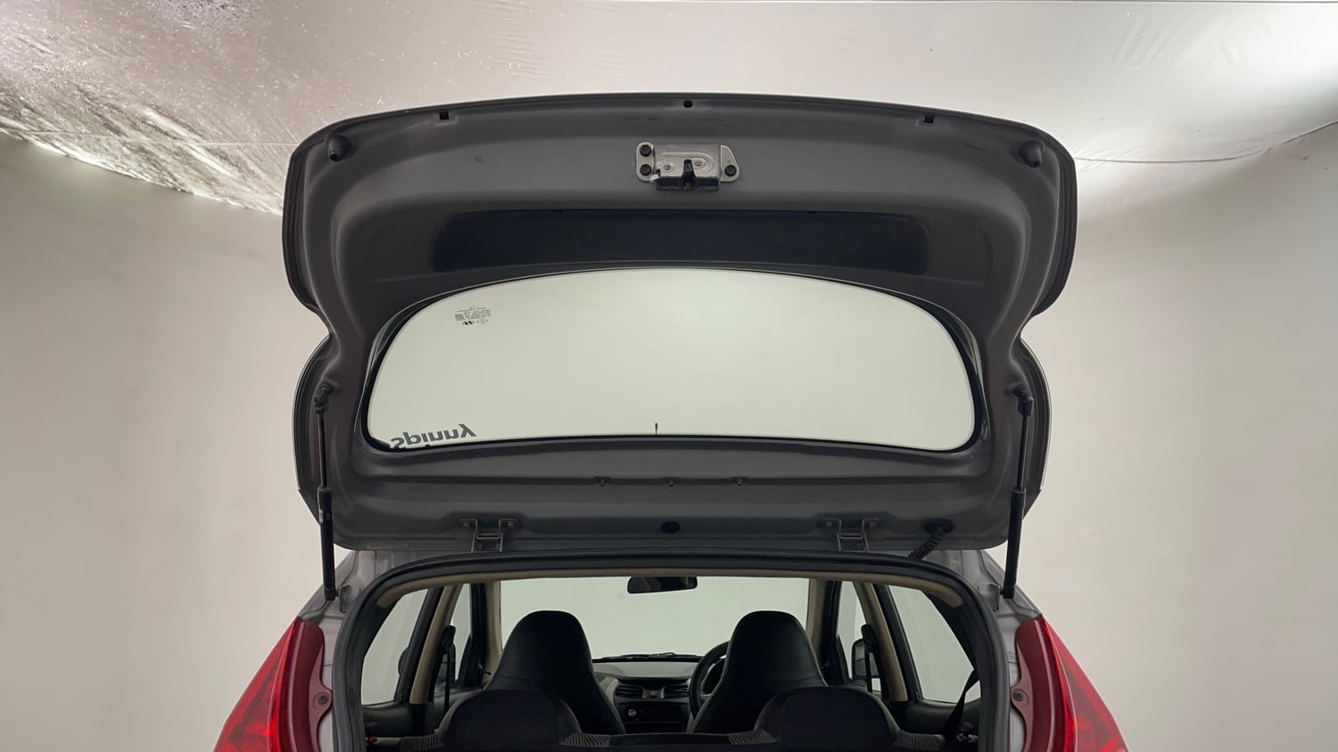 Used 2013 Hyundai Eon Magna Petrol Manual interior DICKY DOOR OPEN VIEW