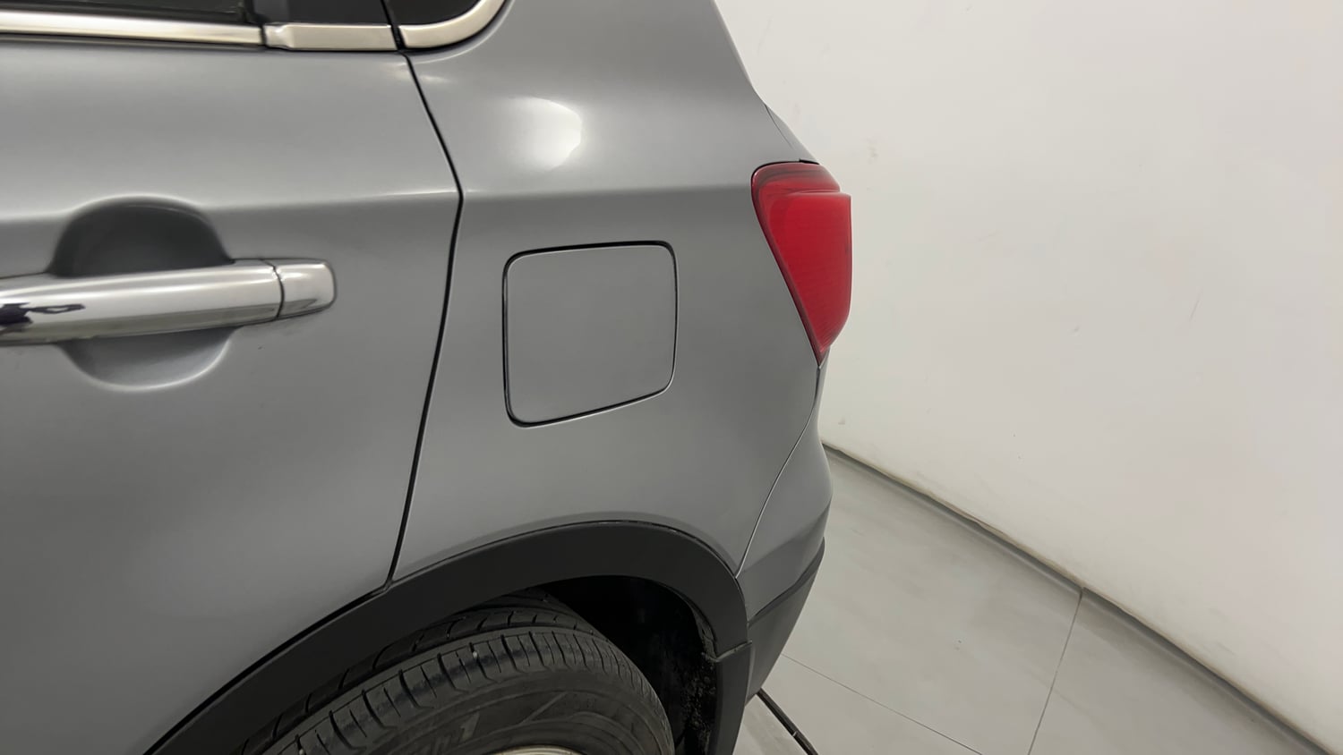Used 2015 Maruti Suzuki S-Cross Alpha 1.6 Diesel Manual dents MINOR SCRATCH