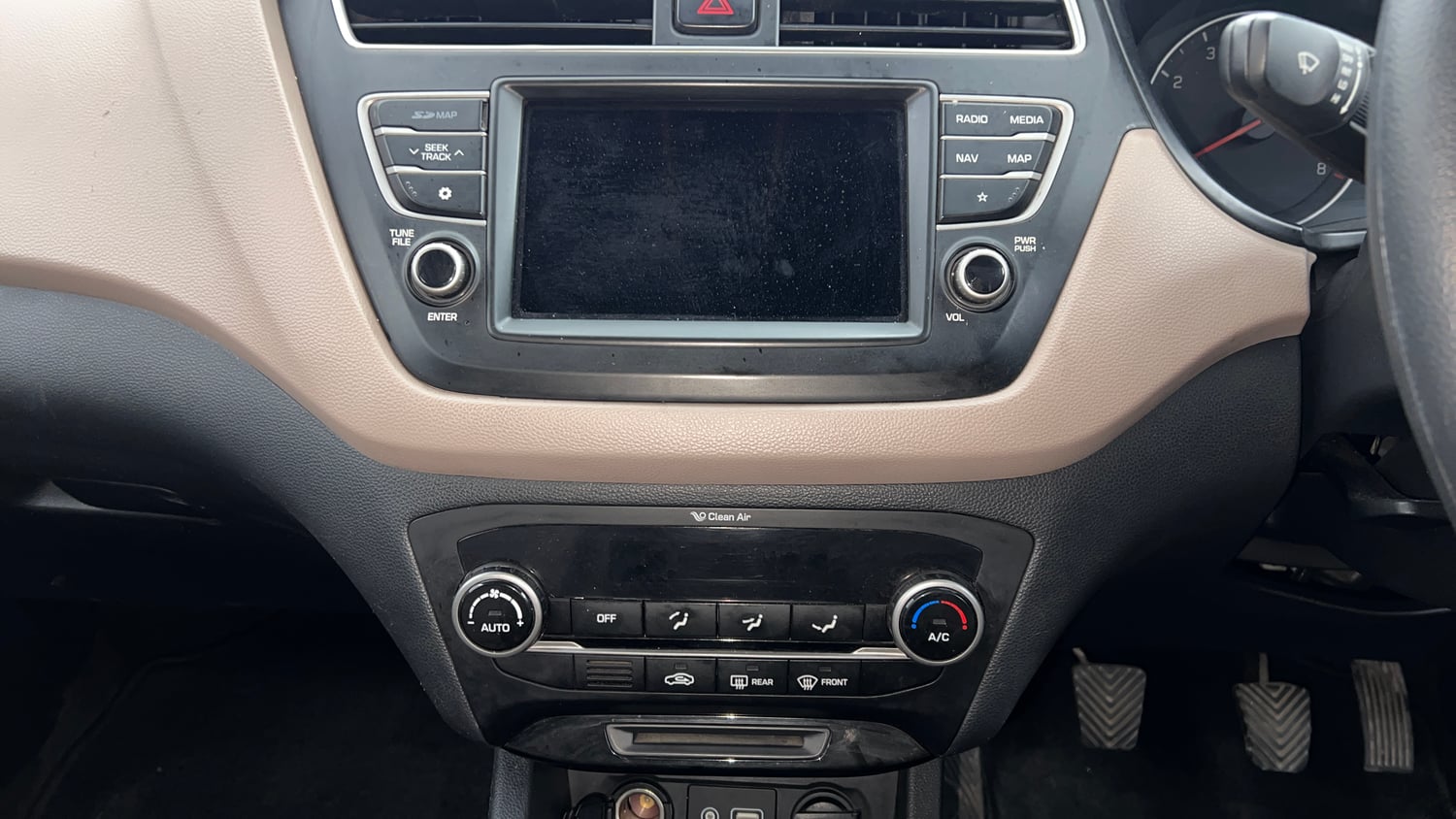 Used 2018 Hyundai Elite i20 Asta 1.2 Petrol Manual top_features GPS navigation system