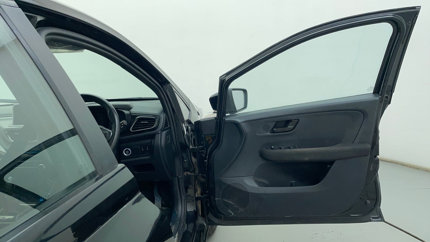 Used 2024 Tata Altroz XZ Plus (S) Dark Edition Petrol Manual interior RIGHT FRONT DOOR OPEN VIEW