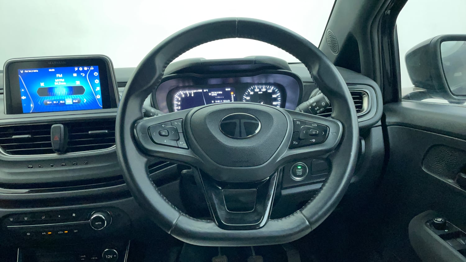Used 2024 Tata Altroz XZ Plus (S) Dark Edition Petrol Manual interior STEERING VIEW