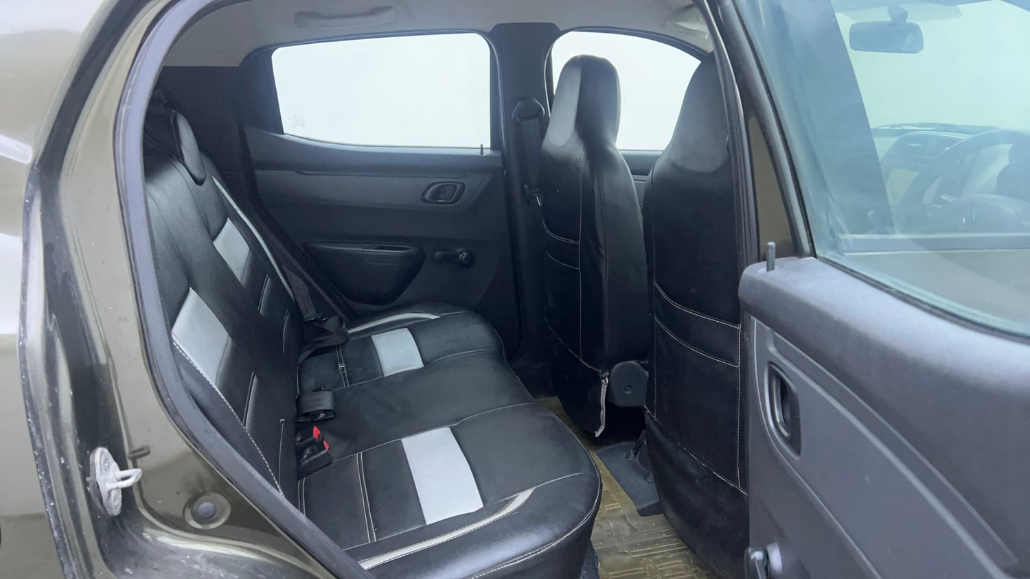 Used 2016 Renault Kwid RXT Petrol Manual interior RIGHT SIDE REAR DOOR CABIN VIEW