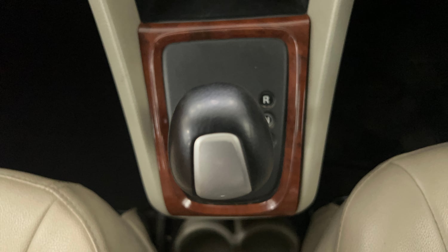 Used 2017 Maruti Suzuki Celerio VXi AMT Petrol Automatic interior GEAR  KNOB VIEW