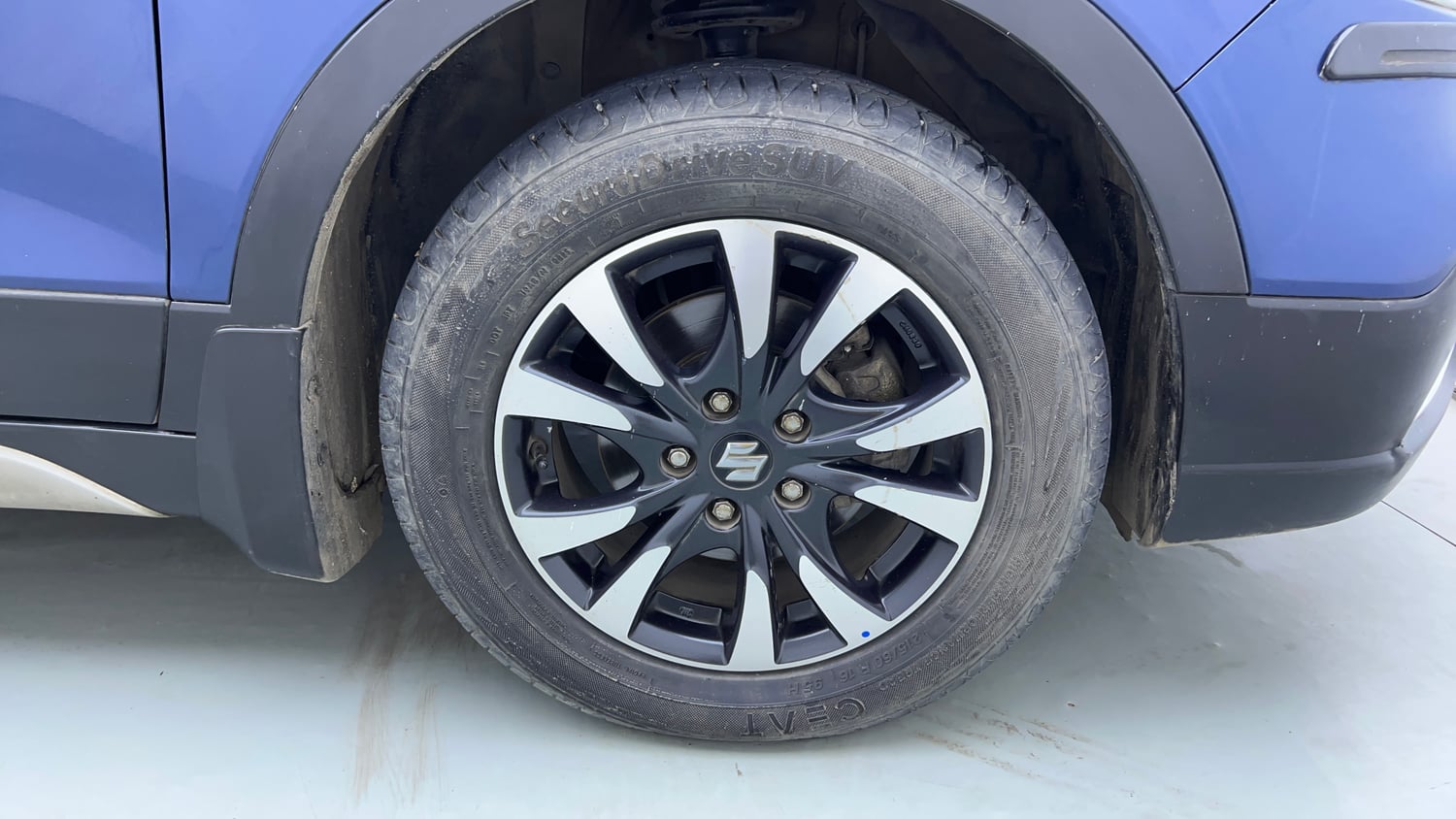 Used 2018 Maruti Suzuki S-Cross Zeta 1.3 Diesel Manual tyres RIGHT FRONT TYRE RIM VIEW