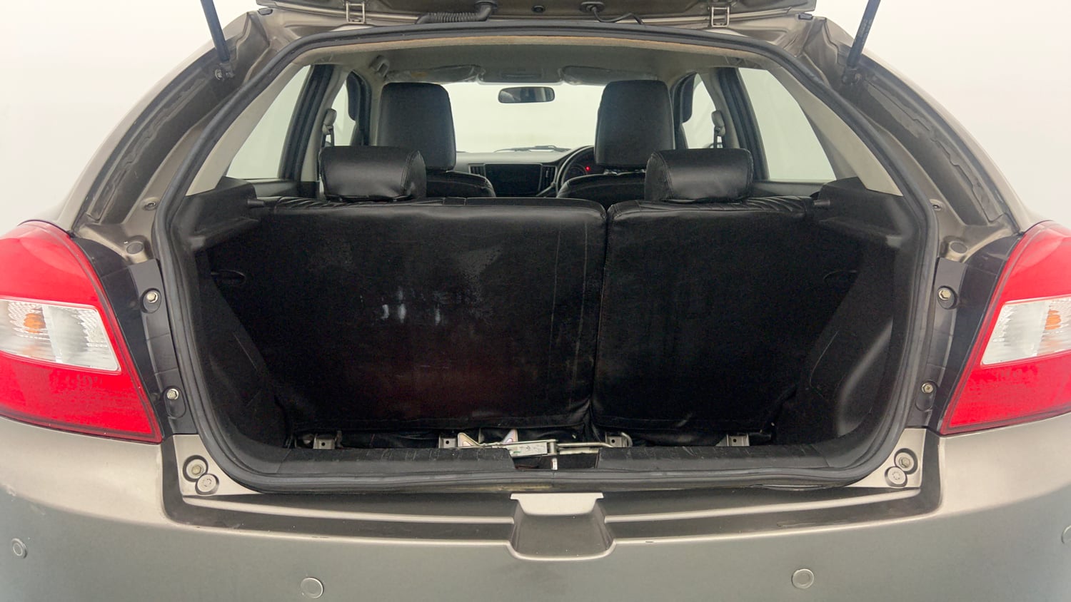 Used 2019 Maruti Suzuki Baleno Delta Petrol Manual interior DICKY INSIDE VIEW