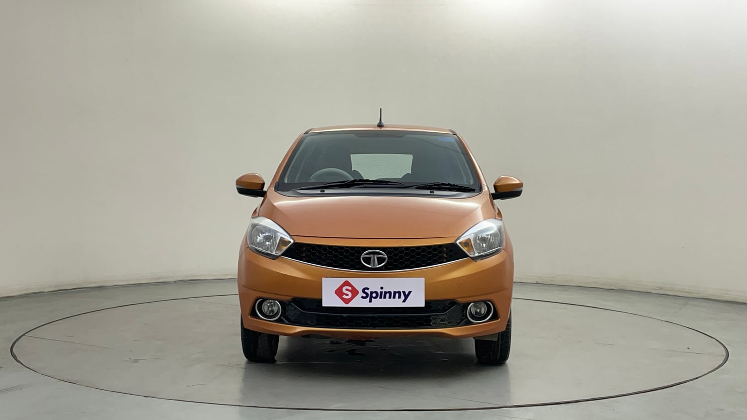 Used 2016 Tata Tiago Revotron XZ Petrol Manual exterior FRONT VIEW
