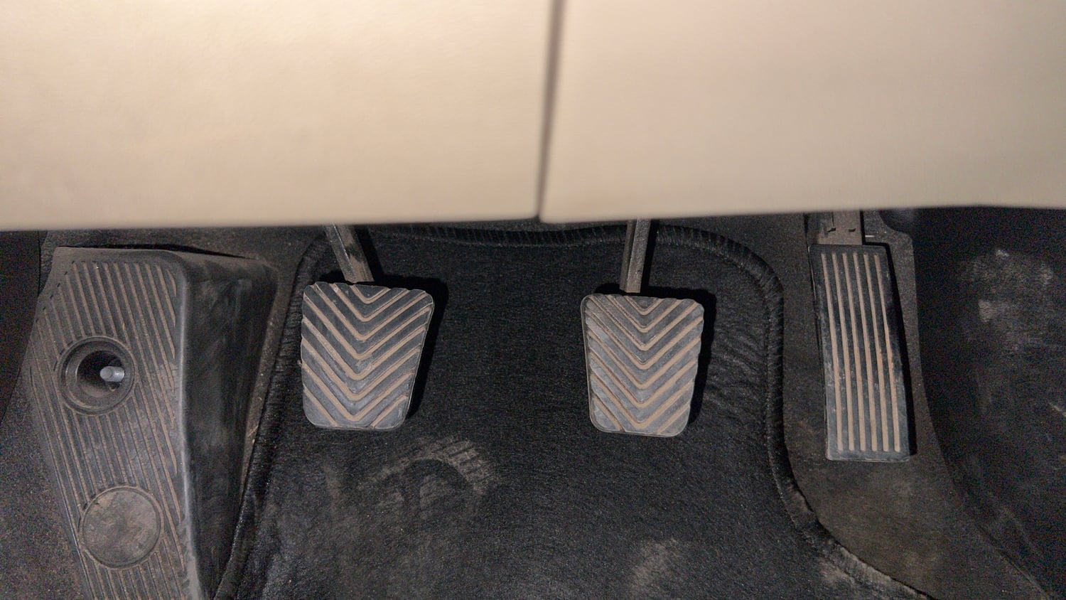 Used 2013 Hyundai i20 Era 1.2 Petrol Manual interior PEDALS VIEW