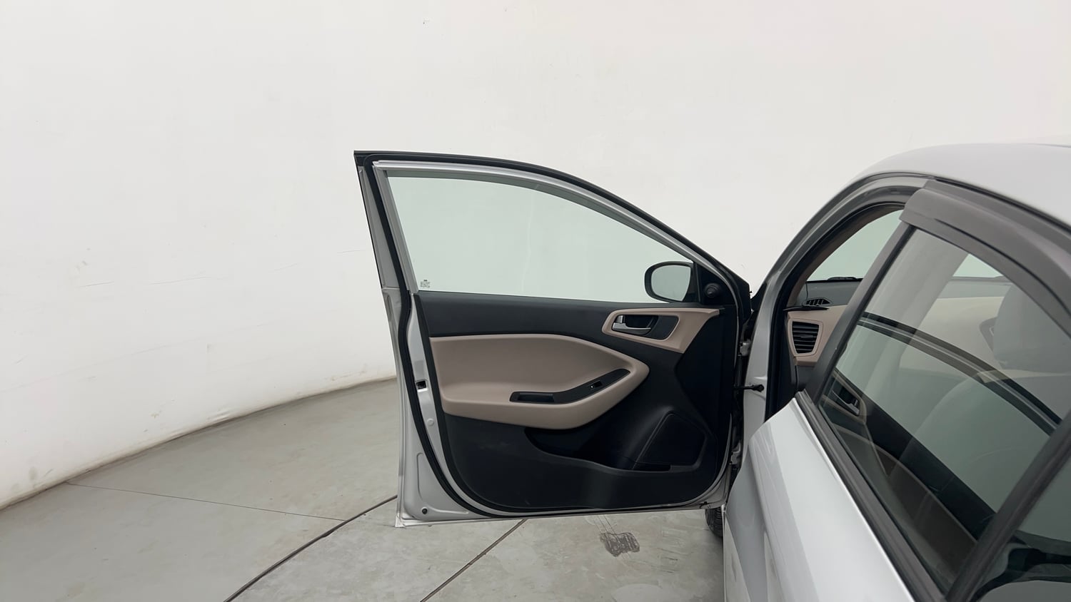Used 2018 Hyundai Elite i20 Era 1.4 CRDi Diesel Manual interior LEFT FRONT DOOR OPEN VIEW