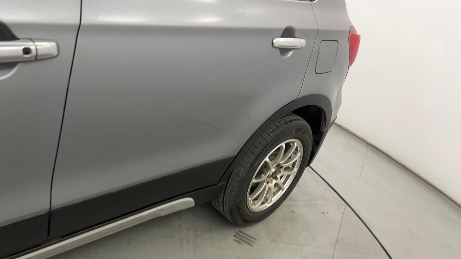 Used 2015 Maruti Suzuki S-Cross Alpha 1.6 Diesel Manual dents MINOR SCRATCH