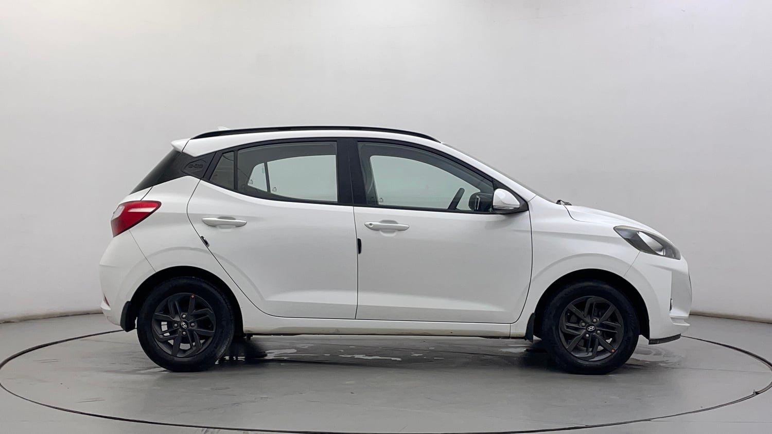 Used 2021 Hyundai Grand i10 Nios Sportz 1.2 Kappa VTVT Petrol Manual exterior RIGHT SIDE VIEW