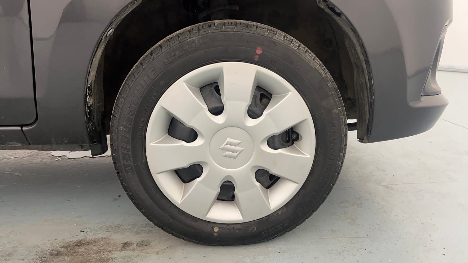 Used 2019 maruti-suzuki Alto K10 VXi (O) AMT Petrol Automatic tyres RIGHT FRONT TYRE RIM VIEW