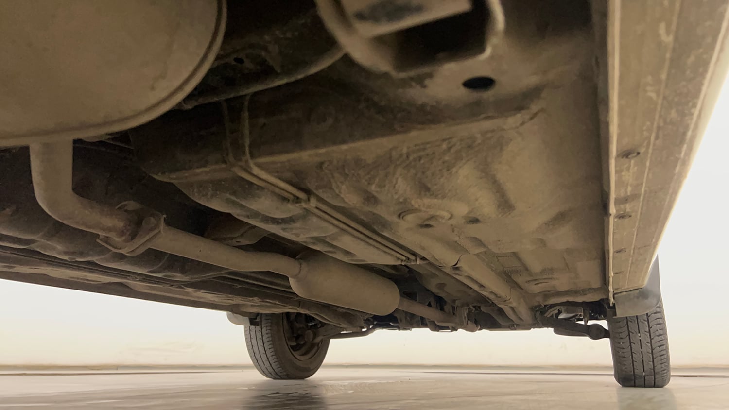 Used 2016 Maruti Suzuki Alto K10 VXi AMT Petrol Automatic extra REAR RIGHT UNDERBODY VIEW