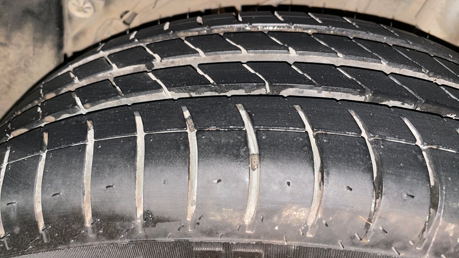 Used 2016 Ford Figo Aspire Titanium1.5 TDCi Diesel Manual tyres LEFT REAR TYRE TREAD VIEW