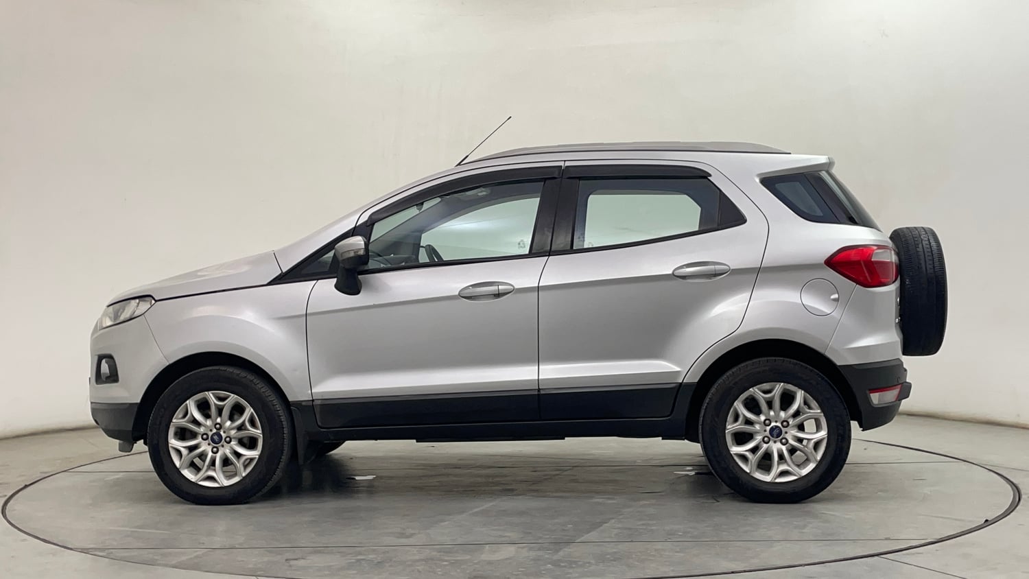 Used 2016 Ford EcoSport Titanium 1.5L TDCi Diesel Manual exterior LEFT SIDE VIEW