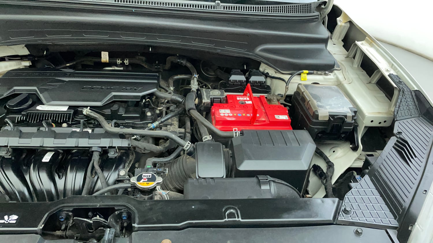 Used 2022 Hyundai Alcazar Signature 6 STR 2.0 Petrol Petrol Manual engine ENGINE LEFT SIDE VIEW