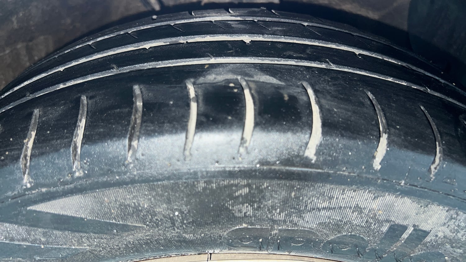 Used 2021 Hyundai Aura S 1.2 CNG Cng Manual tyres RIGHT FRONT TYRE TREAD VIEW